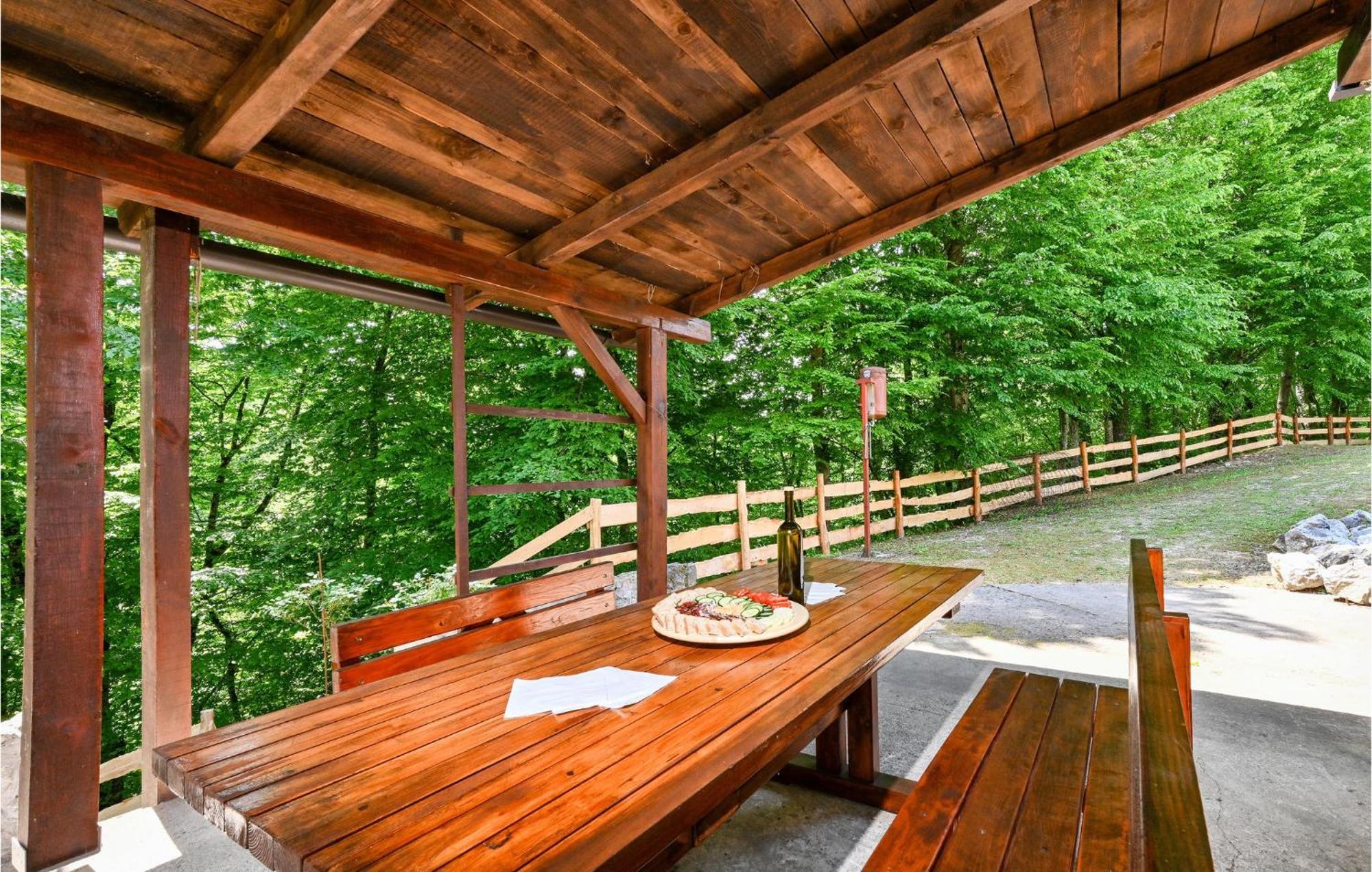 2 Bedroom Gorgeous Home In Gornje Stative Exterior photo