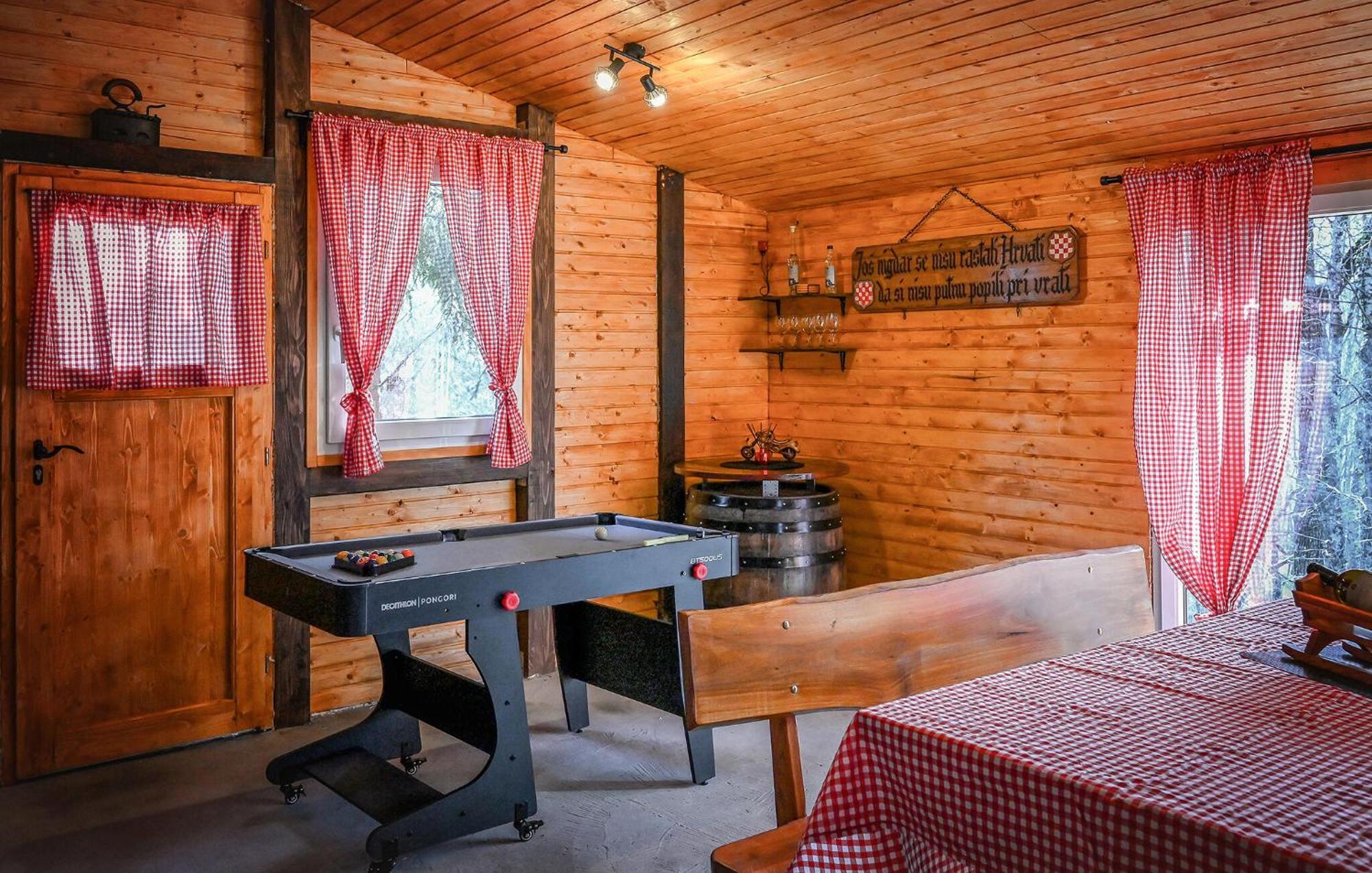 2 Bedroom Gorgeous Home In Gornje Stative Exterior photo